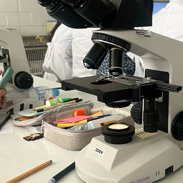 compound microscope parts