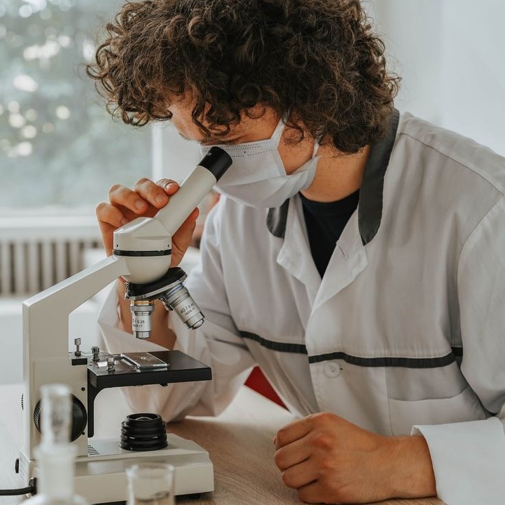 what type of microscope is used in most science classes
