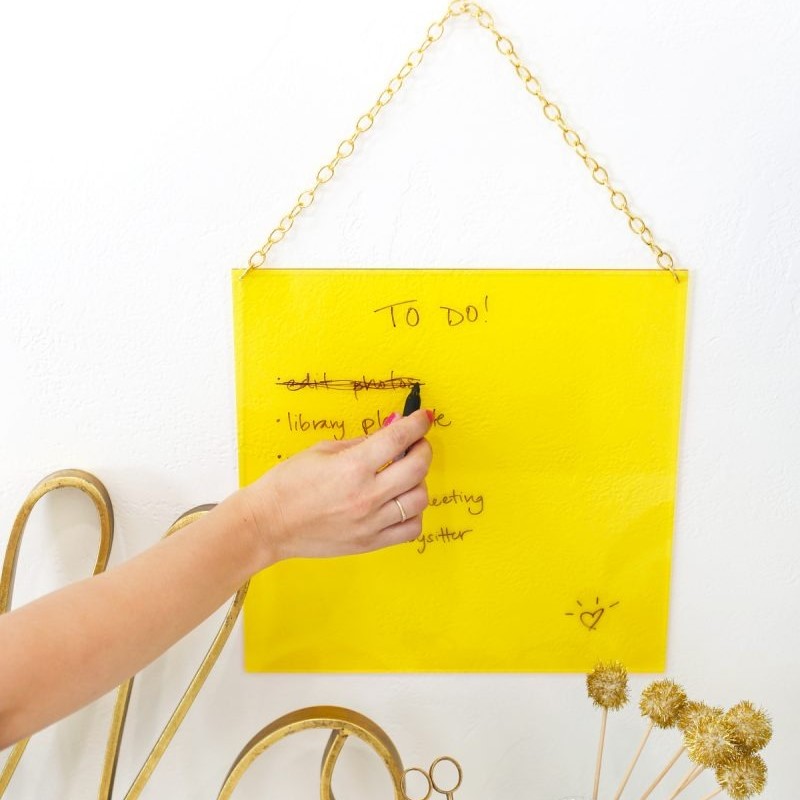 yellow sticky note