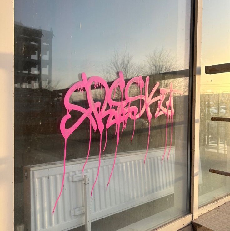 spray paint font
