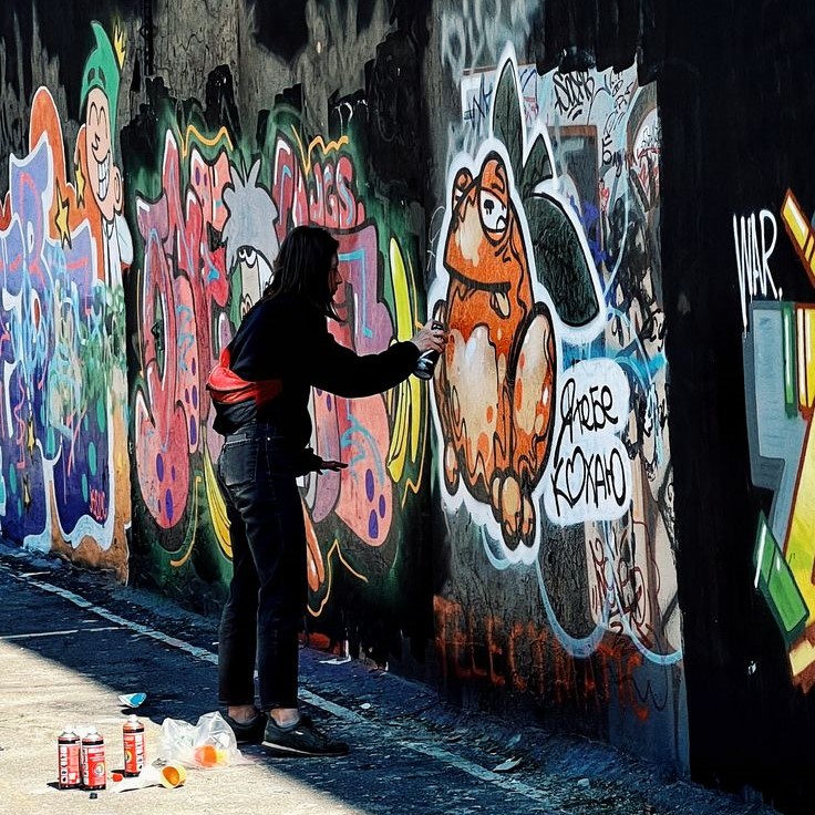 graffiti spray paint