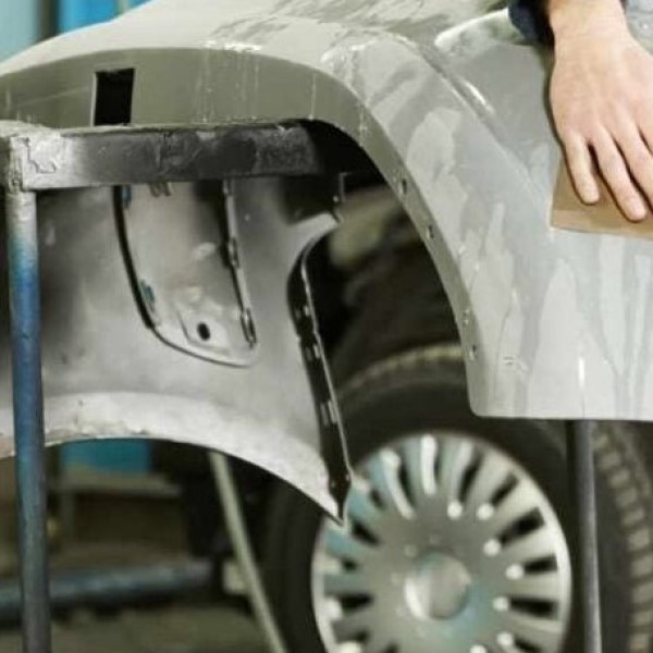 how to remove spray paint from plastic