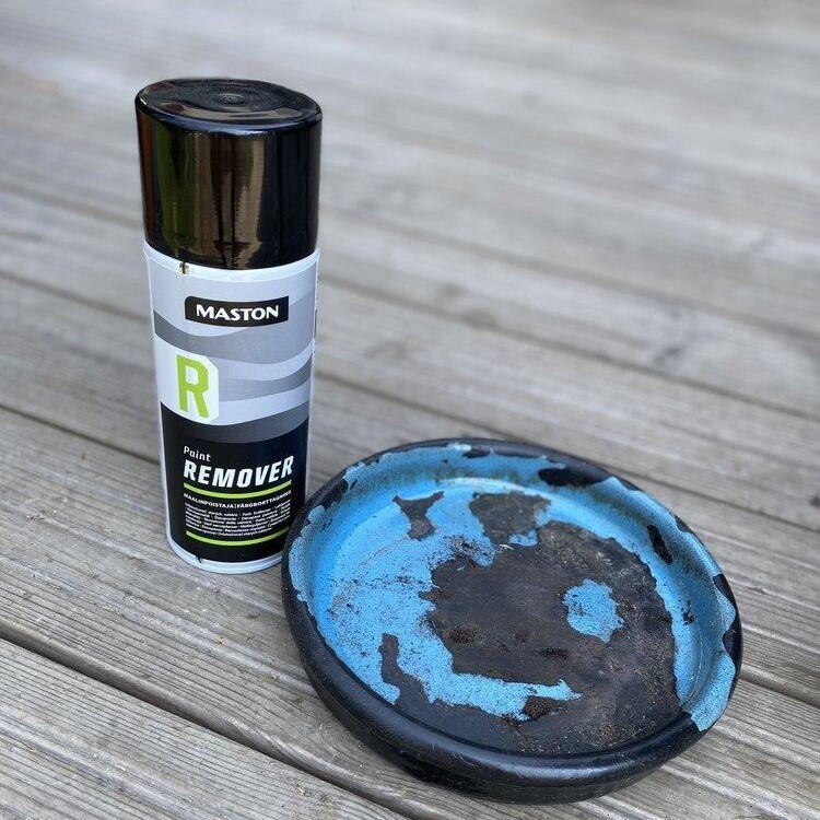 how to remove spray paint from plastic