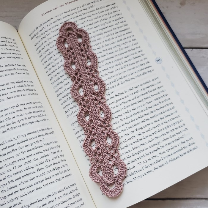crochet bookmark pattern