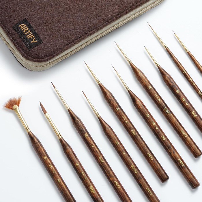 best brushes for miniature painting