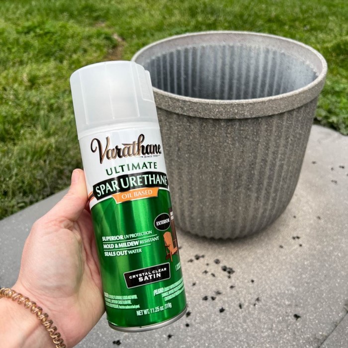 outdoor spray paint