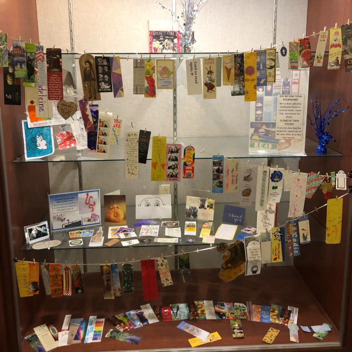 bookmark display