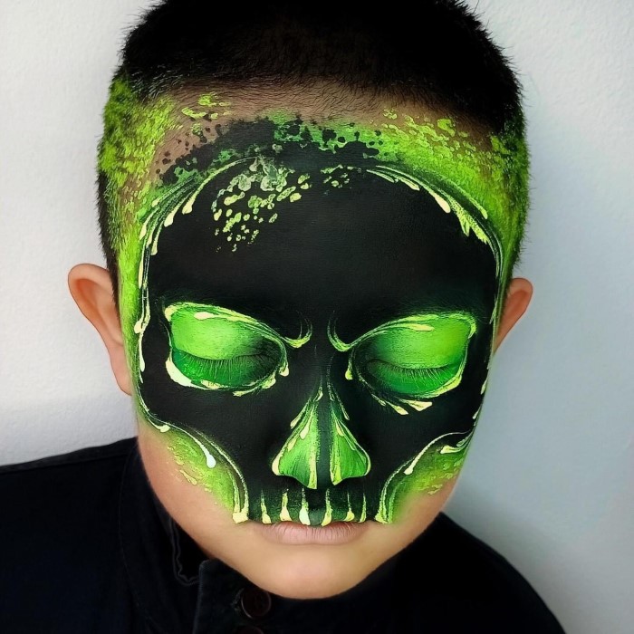 cool halloween face paint
