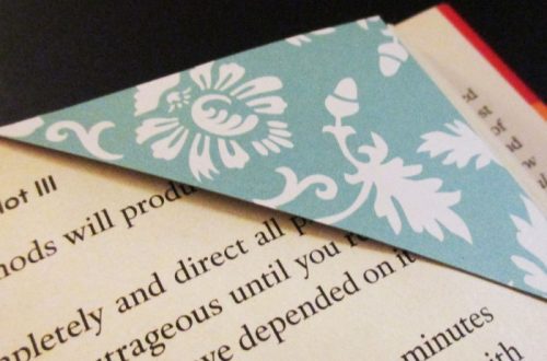 how to make a corner bookmark
