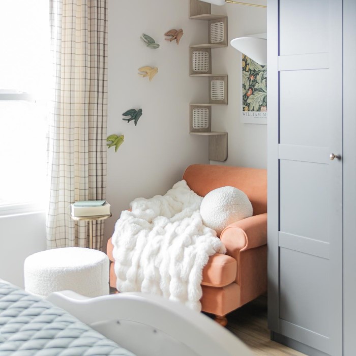 bedroom cozy reading nook