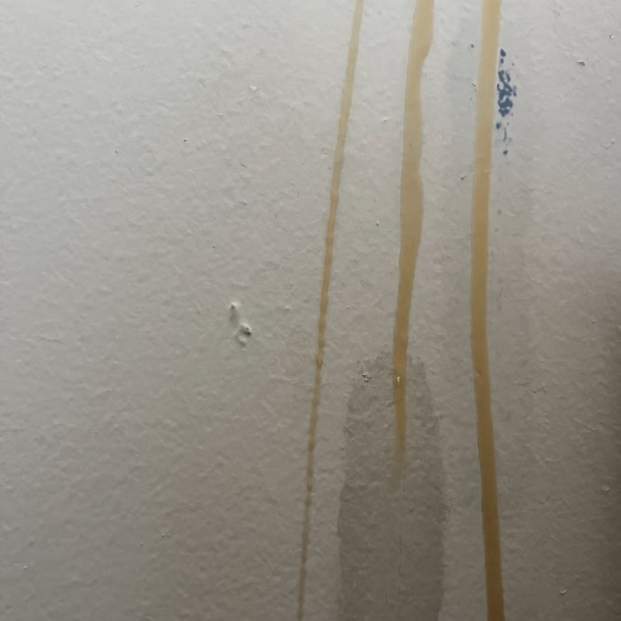 how to remove candle wax from wall