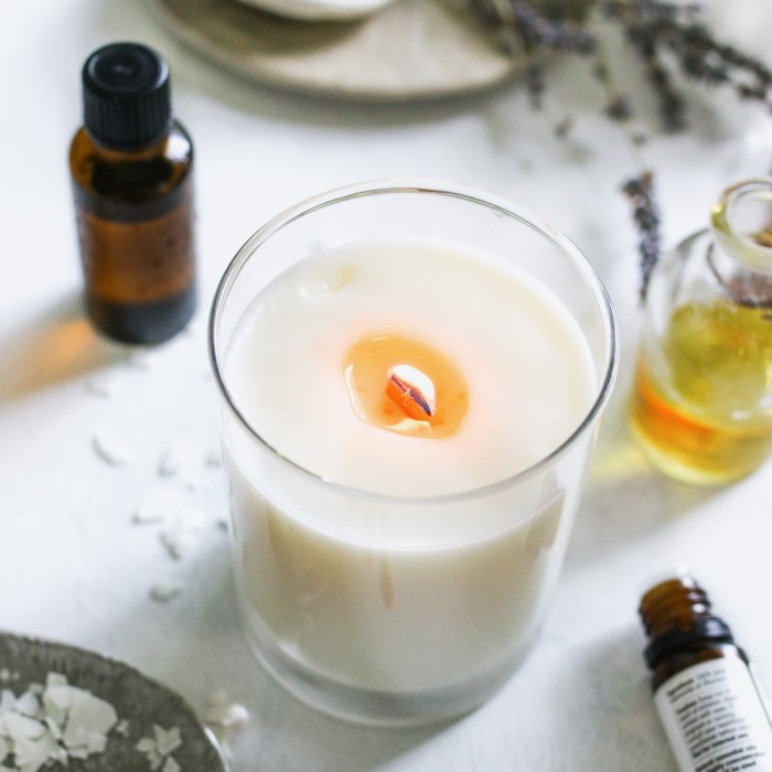 how much essential oil to add to candle
