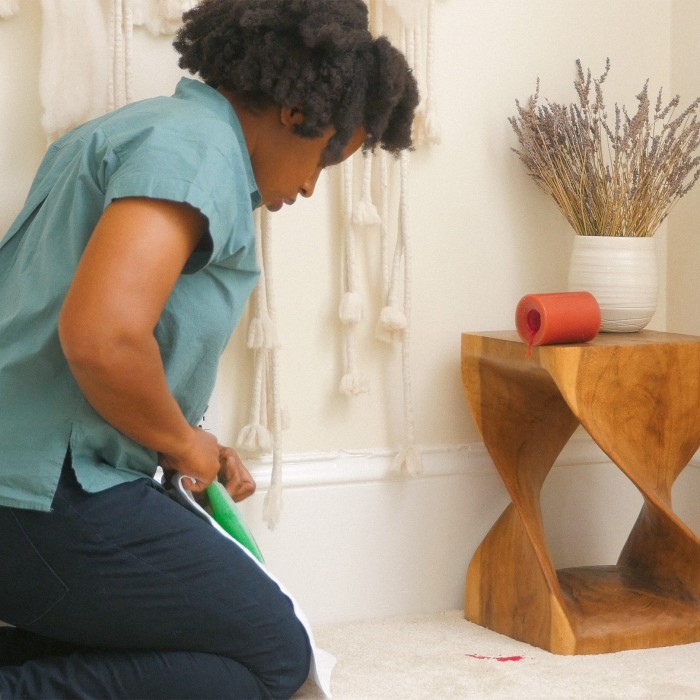 how to get candle wax out of carpet