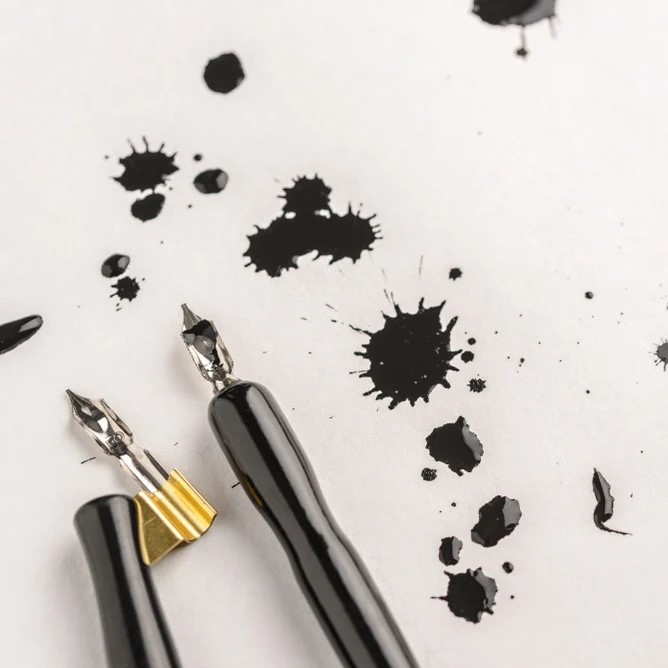 what happens if you eat ink from a pen