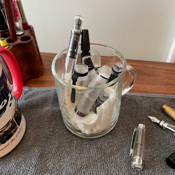 how to clean fountain pen