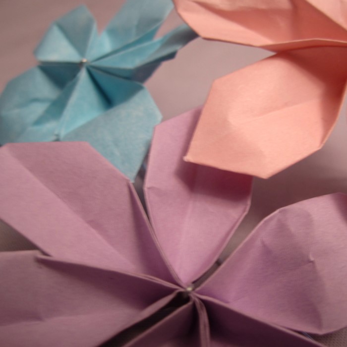 sticky note origami flower