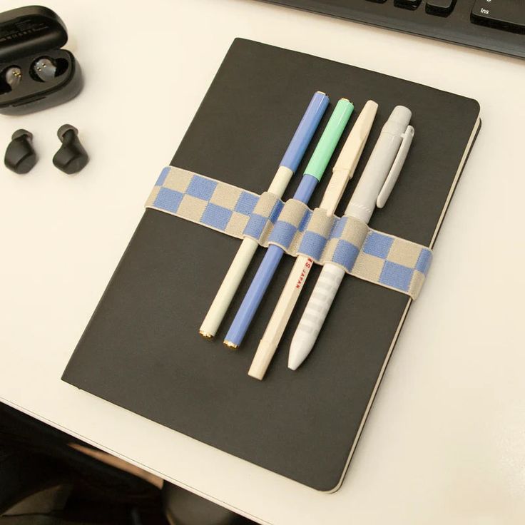 pen holder for notebook