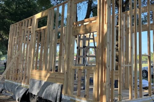 how to build a tiny house