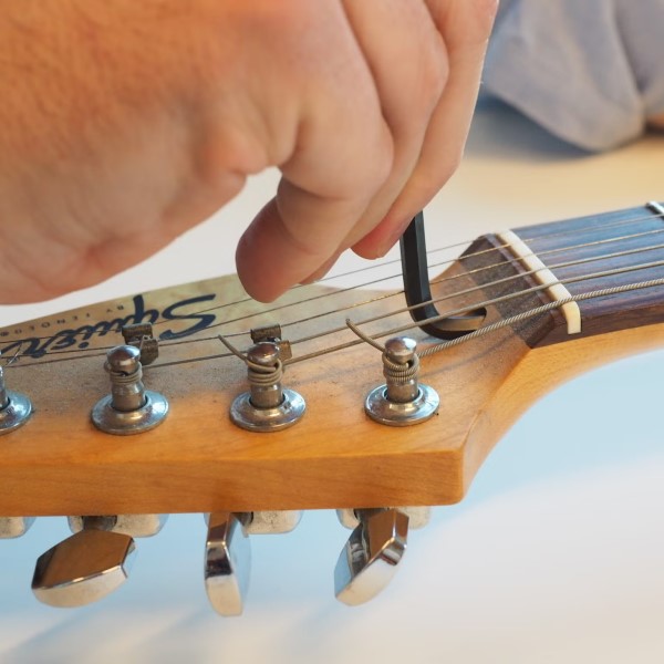 how to string a guitar